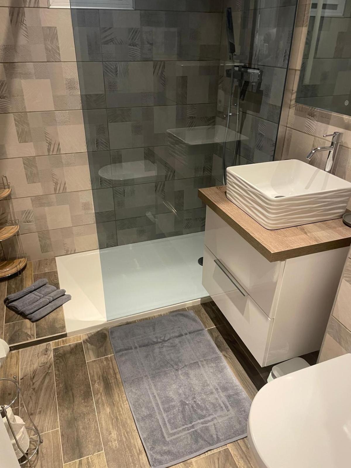 Haut De Villa Vue Mer 3 Pieces Climatise & Wifi 4 A 6 Personnes Pietrosella Exteriér fotografie